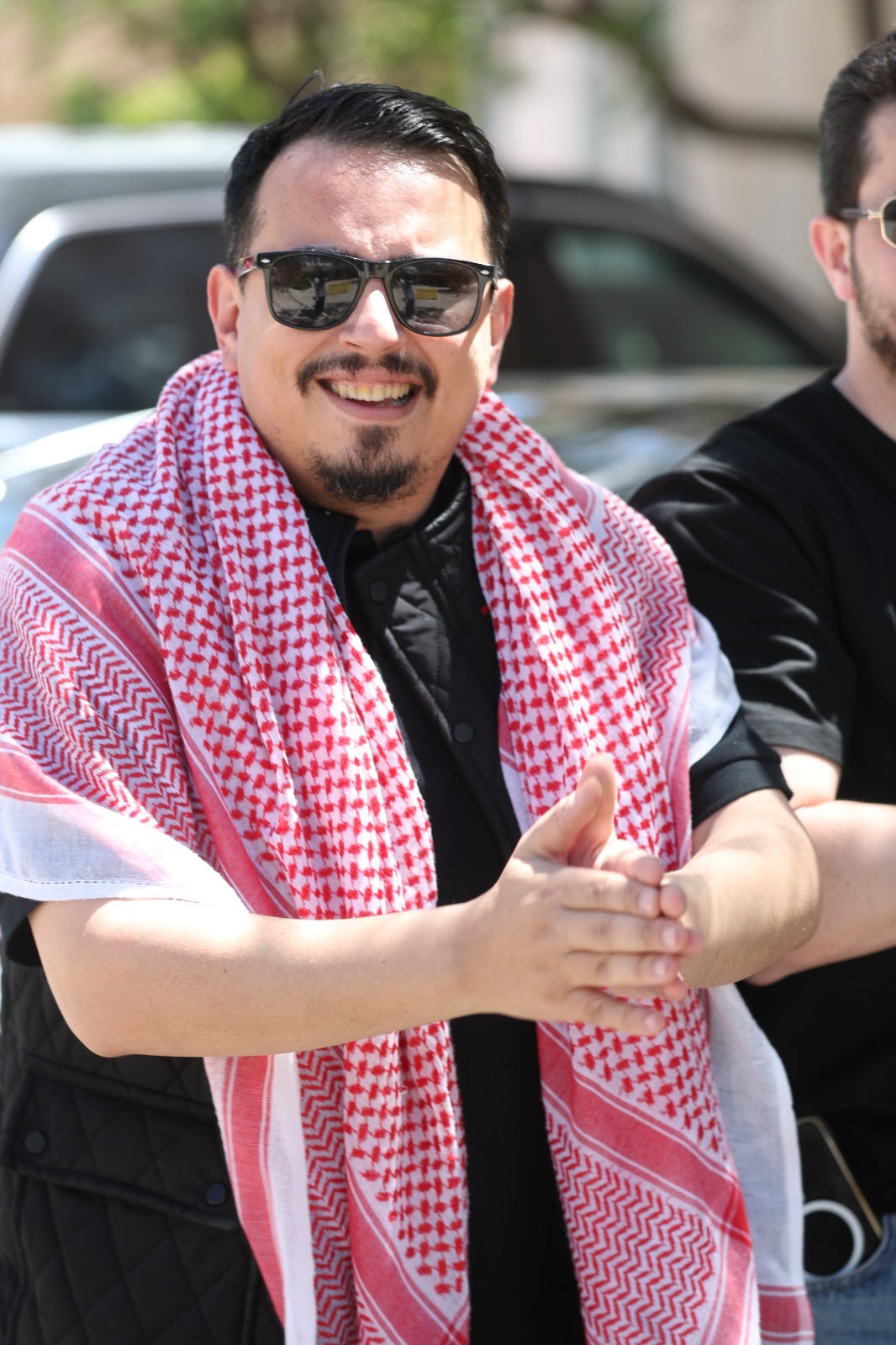 موظفو الأسواق الحرة الأردنية يحتفلون بعيد الاستقلال الـ80