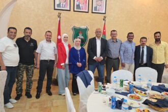 "تنمية وخدمة المجتمع" في الجامعة الأردنية يكرم السيدة ليلى البنا بمناسبة تقاعدها