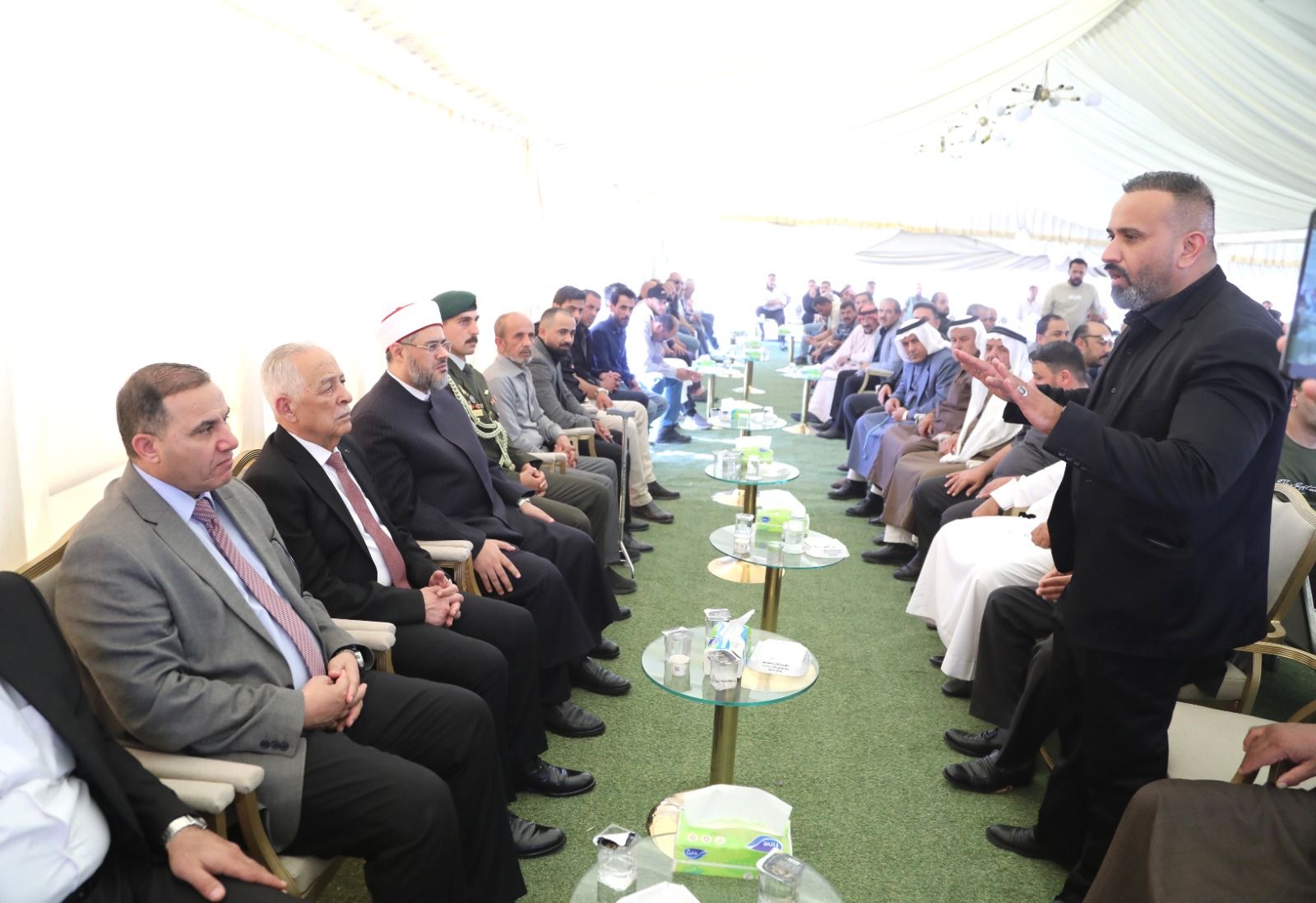 مندوبا عن الملك وولي العهد... العيسوي يعزي عشائر الشطناوي والزيود وأبو شريعة والمجالي والدهيسات