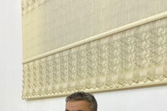 الأستاذ إسماعيل هماش يغادر ميدان العمل التربوي متقاعدًا بعد مسيرة حافلة بالعطاء