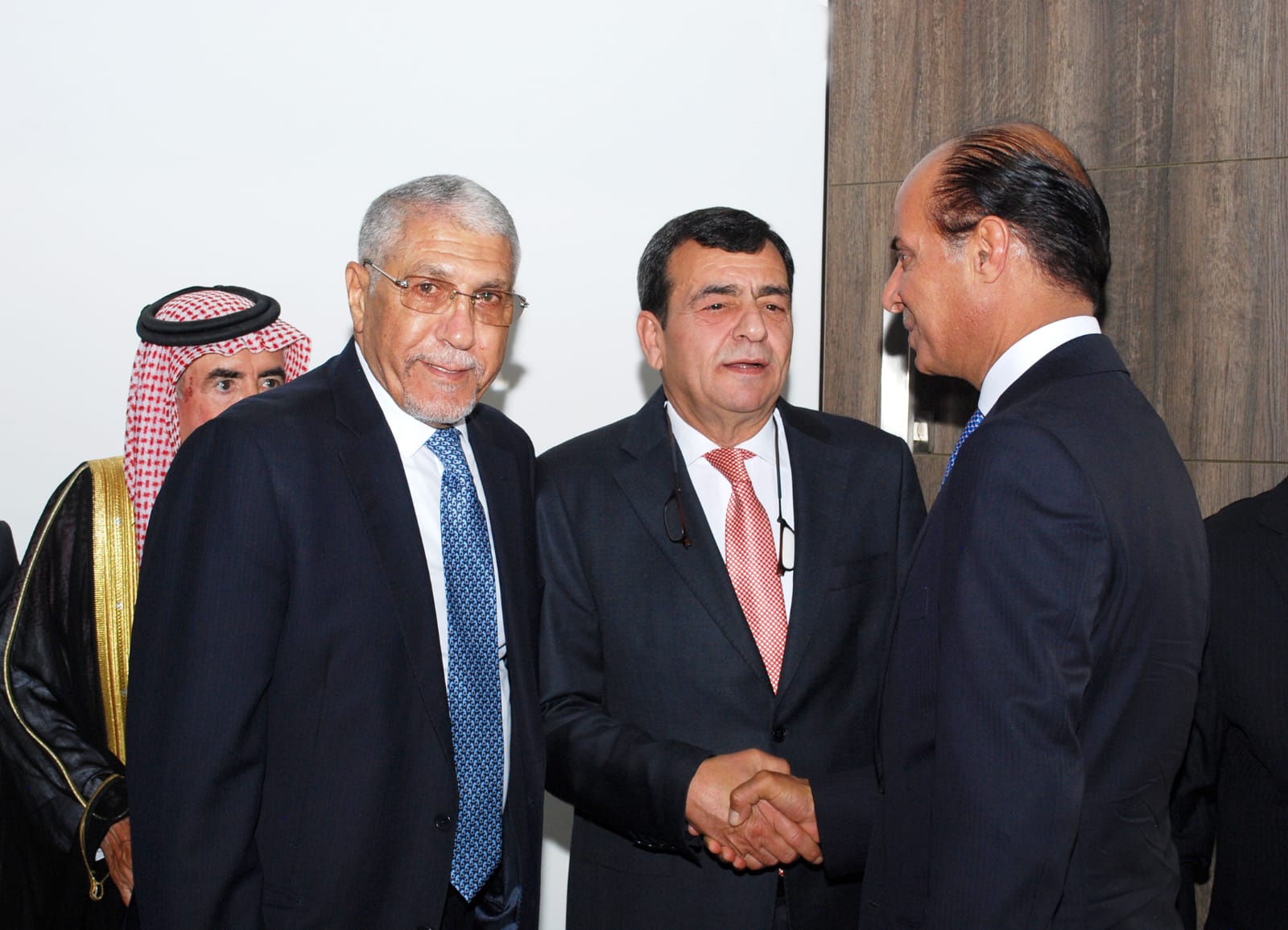 العزة والشوابكة نسايب.. دودين طلب وجابر اعطى- صور