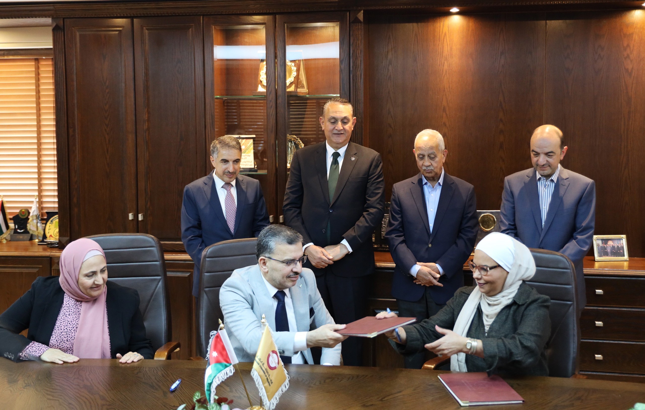 "صناعة عمان" توقع اتفاقية لإعداد دراسة التحقق لواقع إعادة التدوير في الأردن