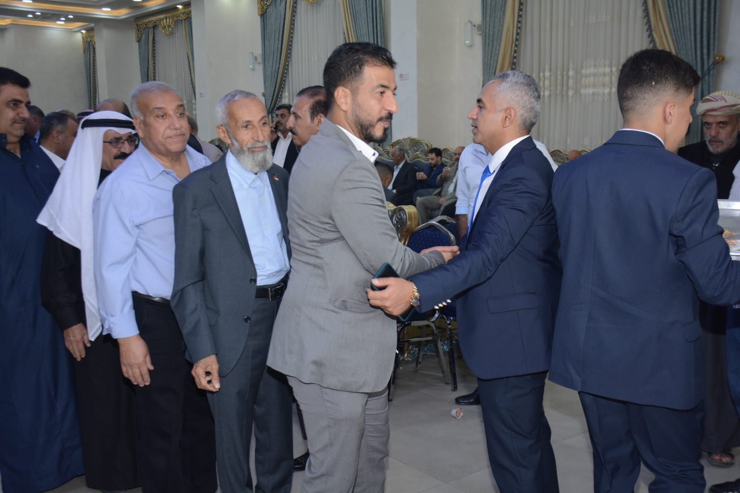 العدوان والعموش نسايب …… العدوان طلب والقلاب أعطى