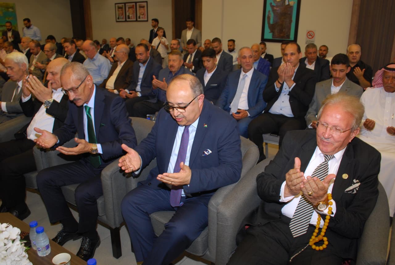 العزة والشوابكة نسايب.. دودين طلب وجابر اعطى- صور