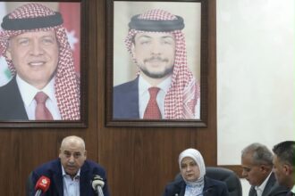 القاضي يترأس اجتماعاً لمكتب تنفيذي النواب