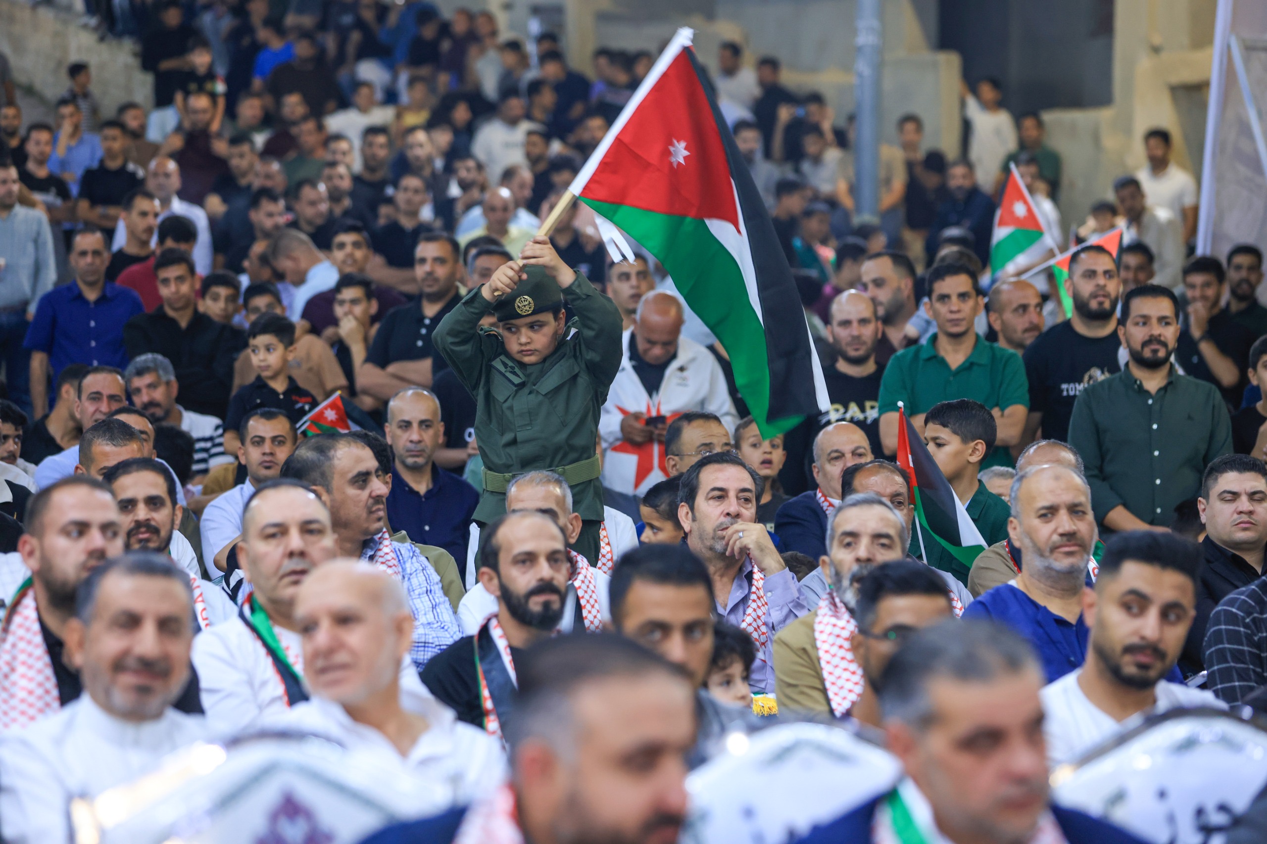 القاضي يرعى احتفالات حي الطفايلة بعيد الاستقلال والأعياد الوطنية