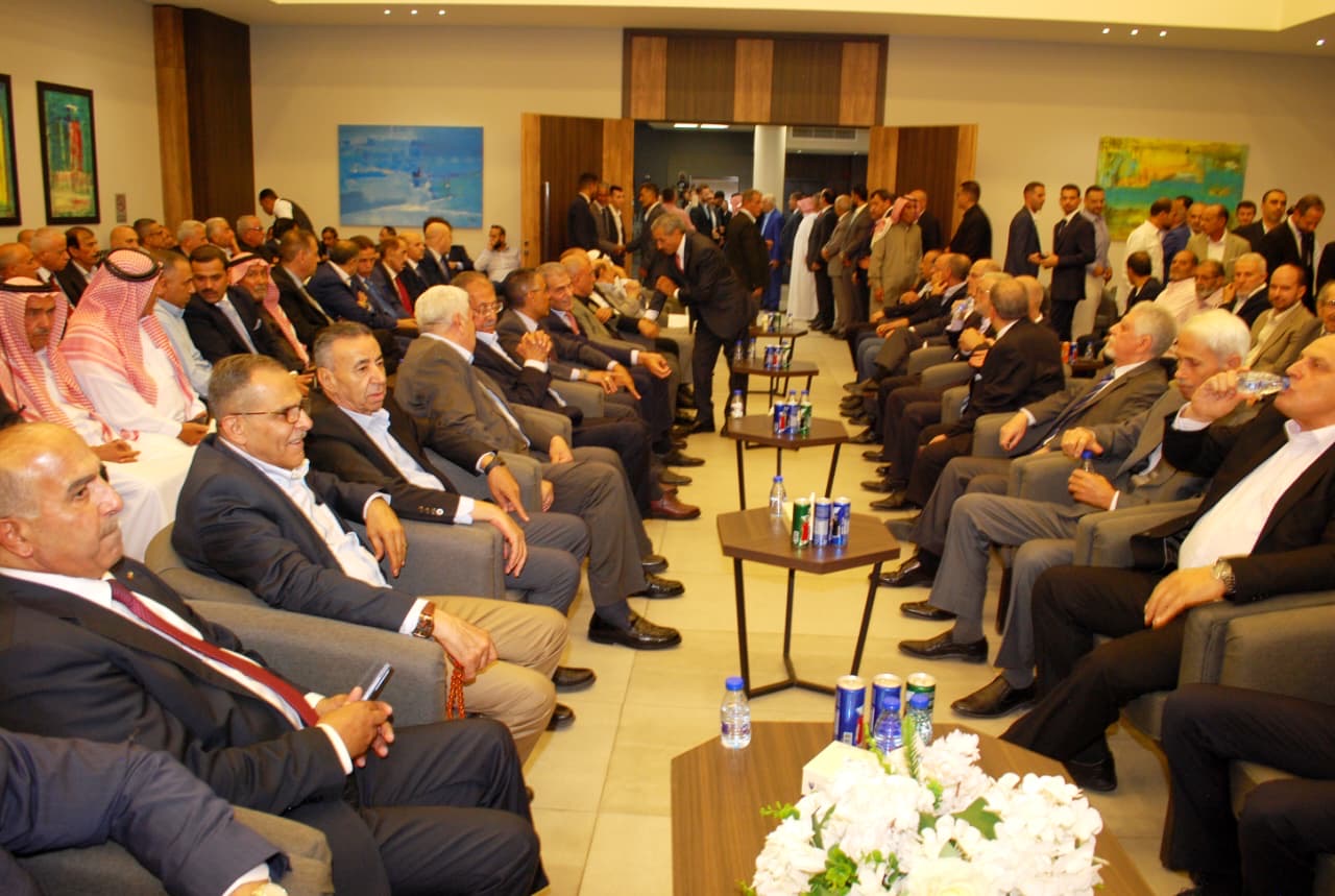 العزة والشوابكة نسايب.. دودين طلب وجابر اعطى- صور