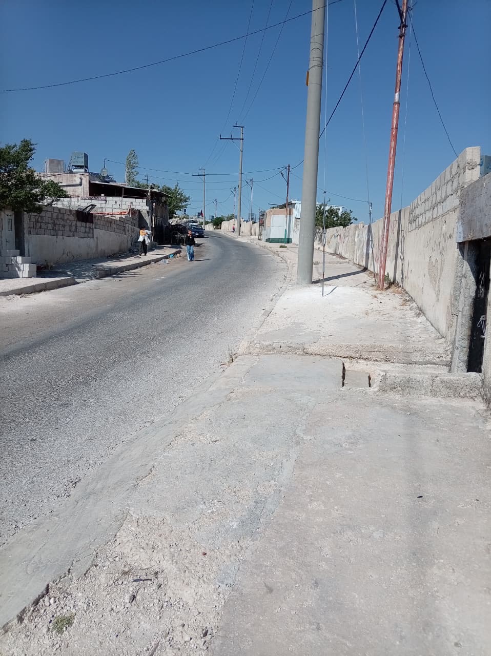 صورة حول : إسكان المكرمة "سوف".. سبع سنوات بلا مياه والعقاب يطال الجميع إسكان المكرمة "سوف".. سبع سنوات بلا مياه والعقاب يطال الجميع