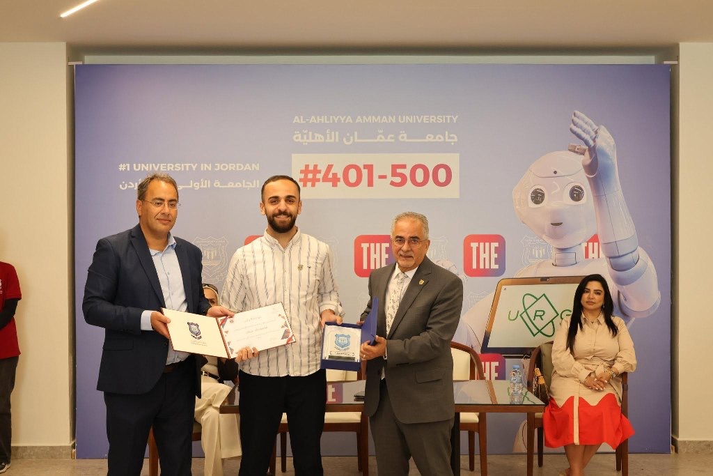 بالصور ... عمان الأهلية تحتفي بطلبتها المتميزين في مختلف المجالات وتكرّمهم تقديراً لإنجازاتهم