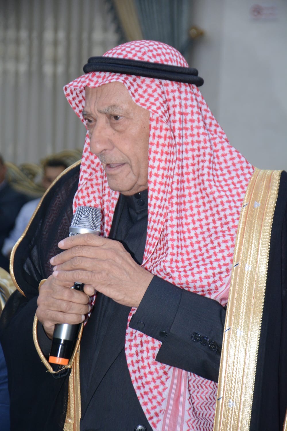 العدوان والعموش نسايب …… العدوان طلب والقلاب أعطى
