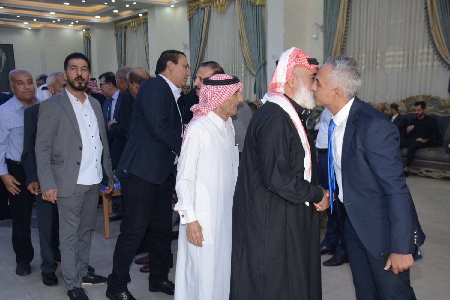 العدوان والعموش نسايب …… العدوان طلب والقلاب أعطى