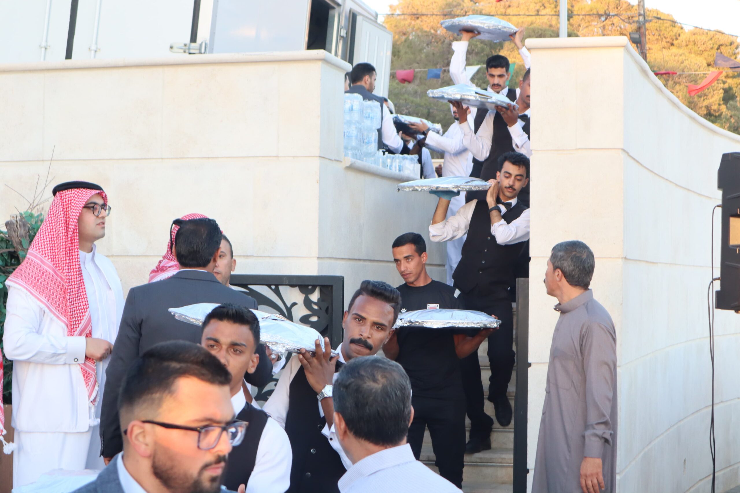 الدكتور محمد المعاقبة يولم بمناسبة زفاف نجله الدبلوماسي "قيس"
