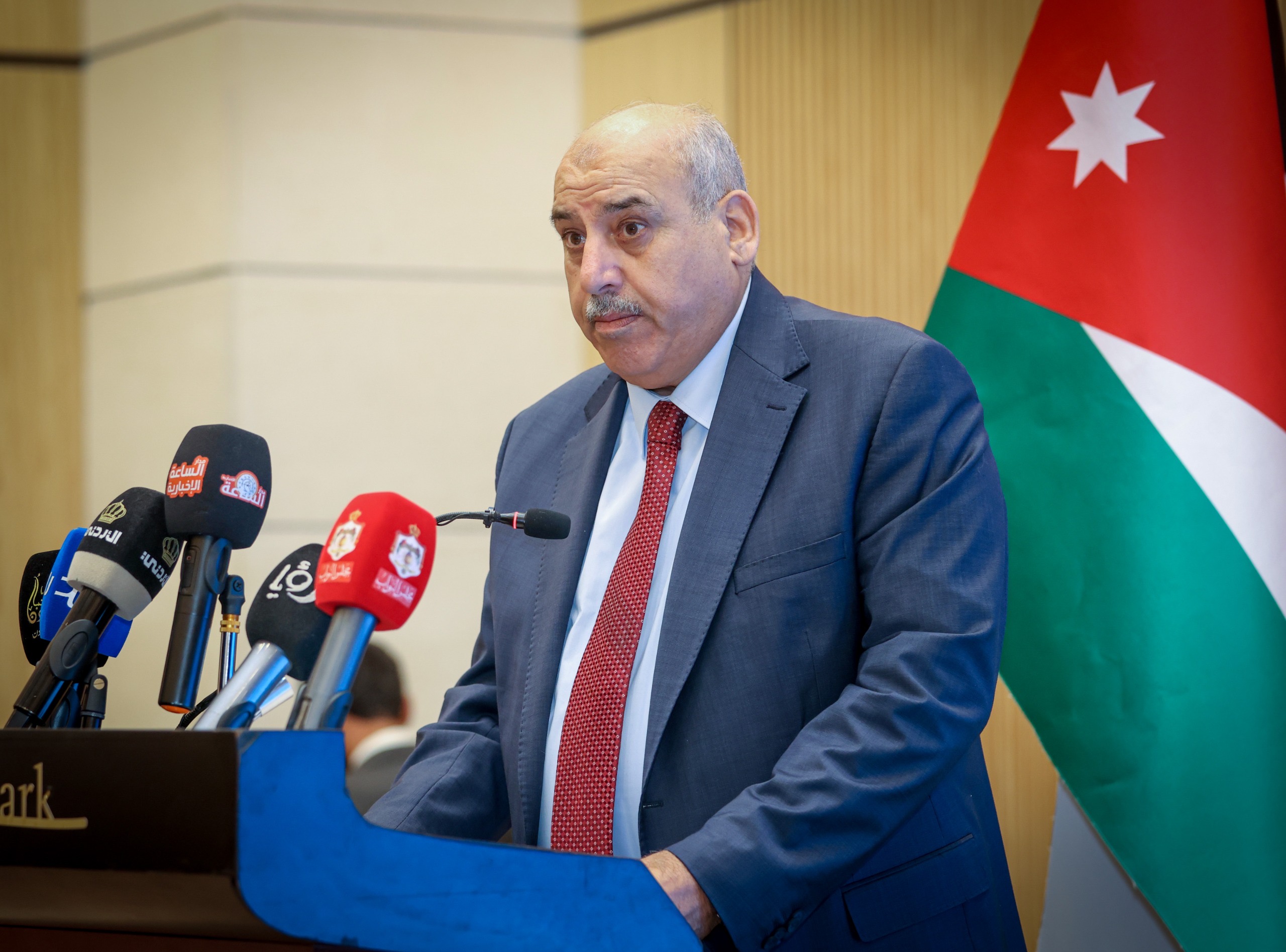 صورة حول : القاضي يرعى حفل تكريم الفائزين من طلبة حزب الميثاق في انتخابات مجلس شباب 21 القاضي يرعى حفل تكريم الفائزين من طلبة حزب الميثاق في انتخابات مجلس شباب 21