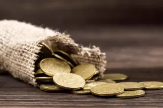 سوريا.. سائق سيارة أجرة يبحث عن راكب لإعادة ثروة من الذهب