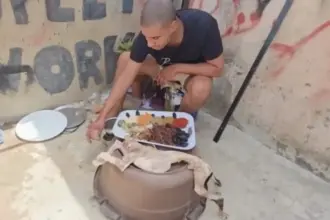 ضبط البلوغر المغربي بن نسناس بعد "طبخ الكلاب"