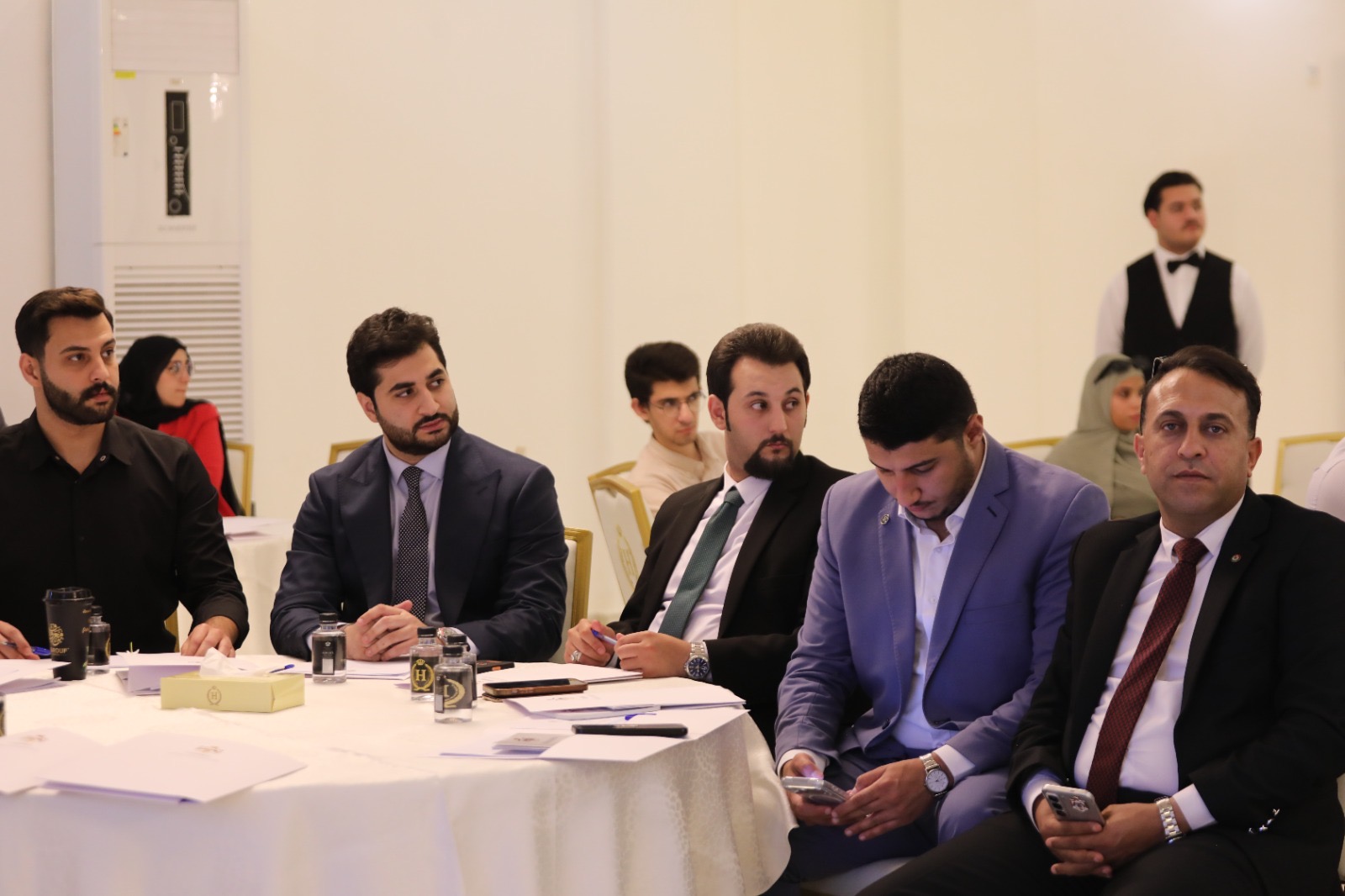 العودات يطلق برنامج التمكين السياسي لدى الشباب في الأحزاب السياسية "سيادة القانون وقيم المواطنة الفاعلة"