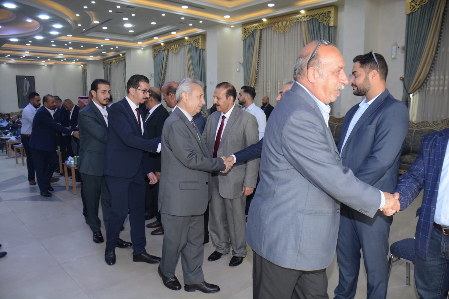 العدوان والعموش نسايب …… العدوان طلب والقلاب أعطى