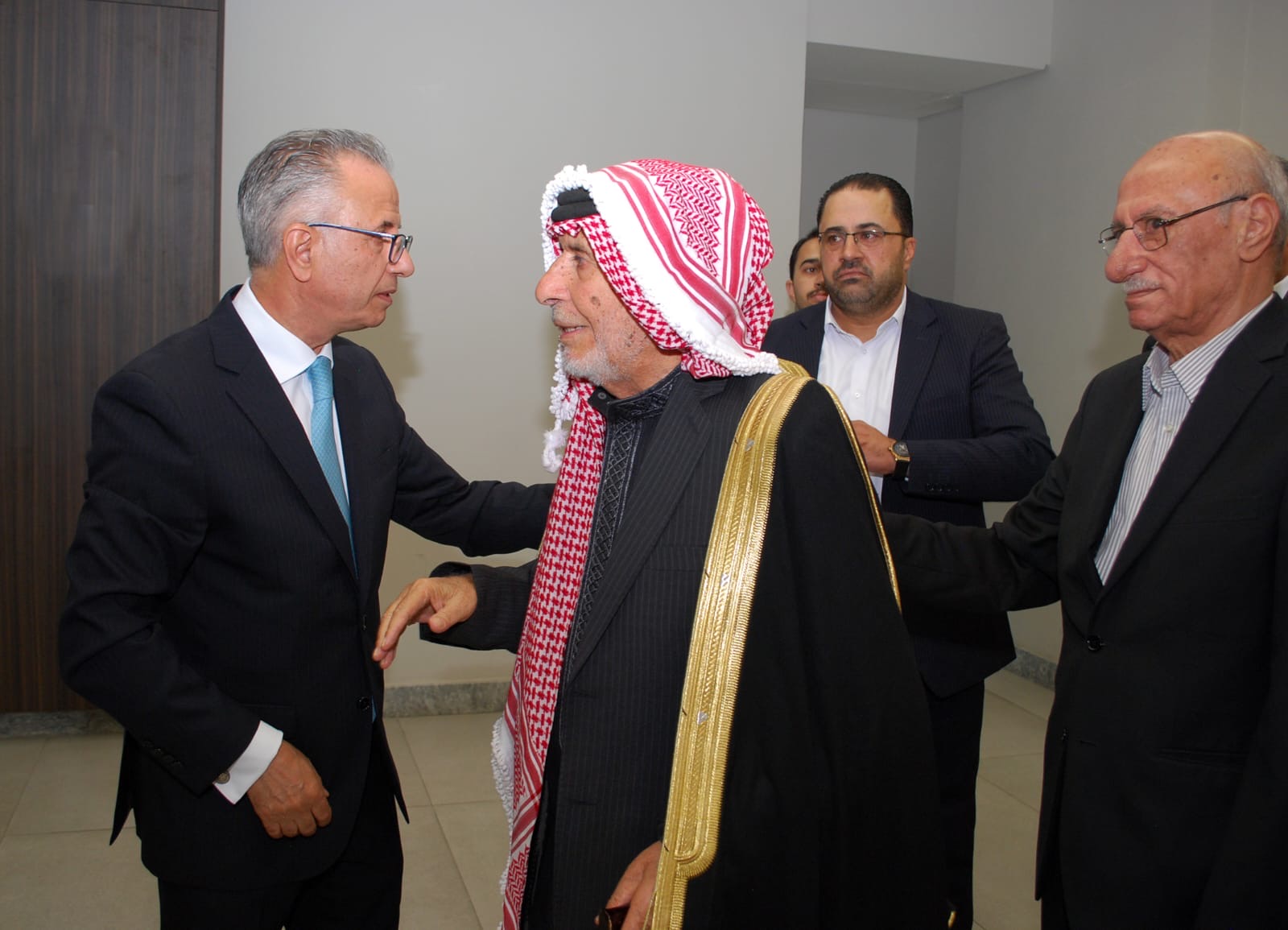 العزة والشوابكة نسايب.. دودين طلب وجابر اعطى- صور