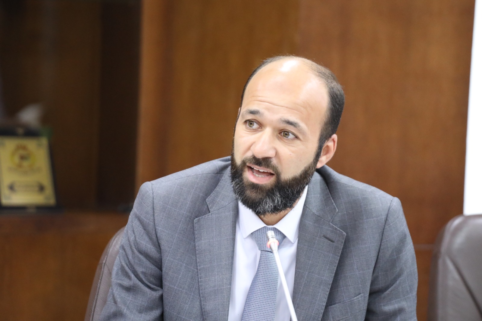 وزير الشؤون السياسية والبرلمانية يلتقي عدد من مراكز الدراسات في الجامعات الأردنية