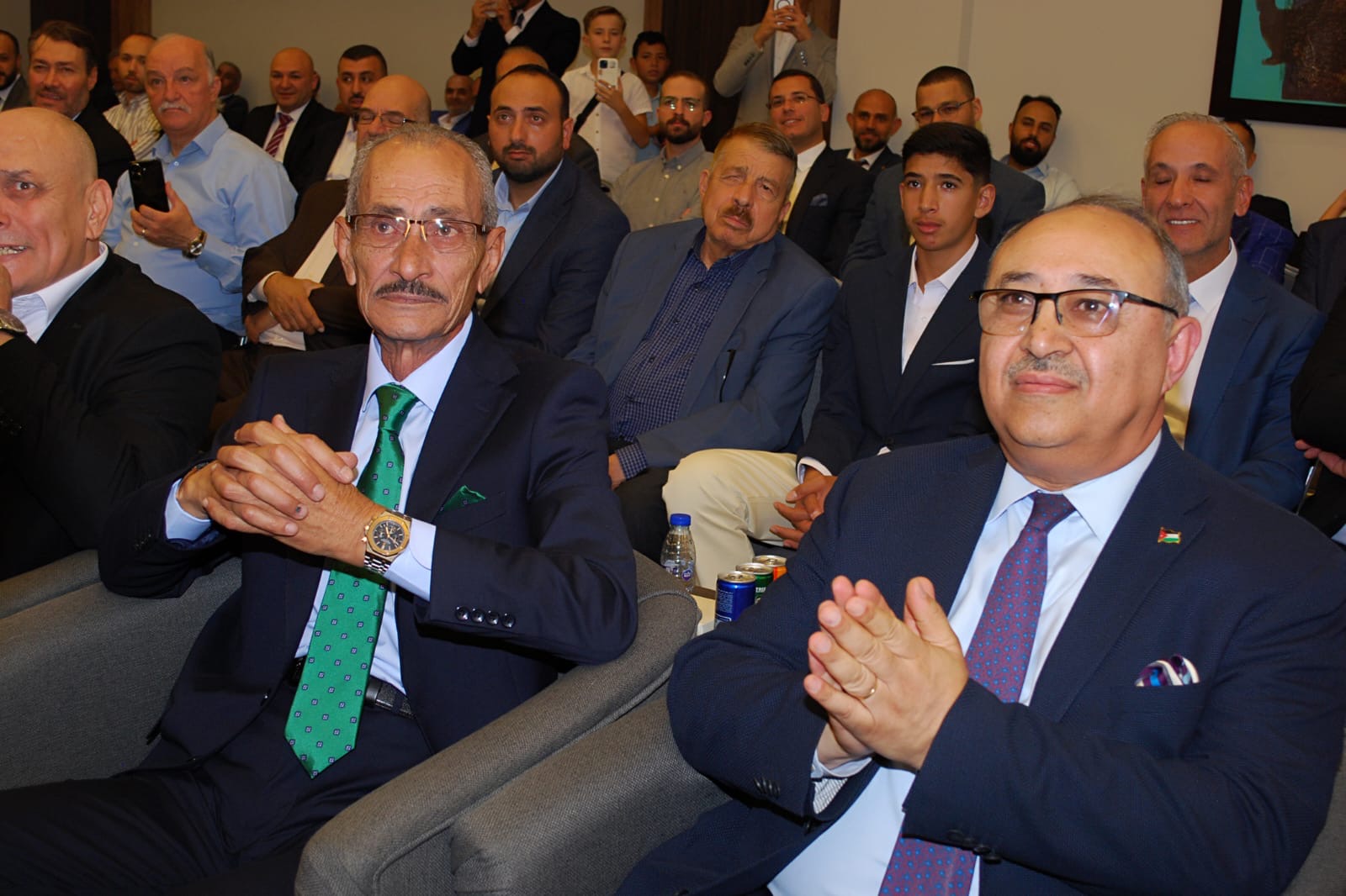 العزة والشوابكة نسايب.. دودين طلب وجابر اعطى- صور