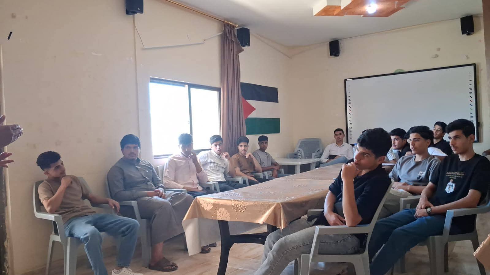 صورة حول : محاضرة توعوية بعنوان "لا تختار هالطريق" في الكرك محاضرة توعوية بعنوان "لا تختار هالطريق" في الكرك