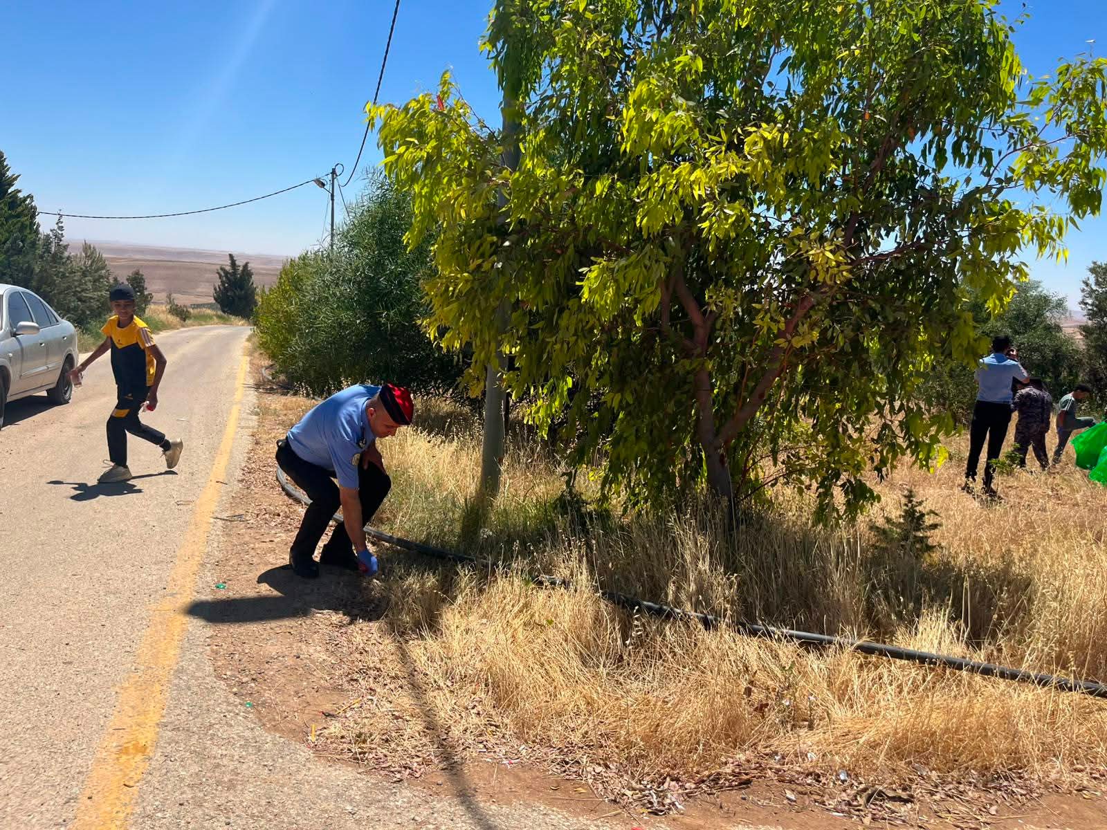 صورة حول : إطلاق حملة بيئية تطوعية لتنظيف منطقة جذور في لواء القصر إطلاق حملة بيئية تطوعية لتنظيف منطقة جذور في لواء القصر