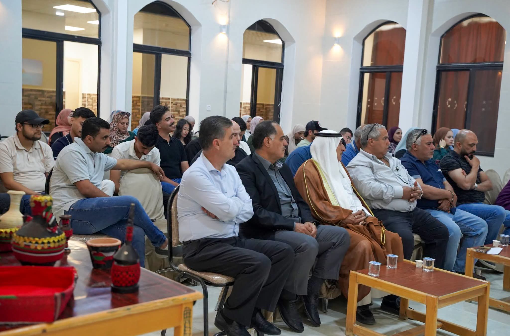 صورة حول : ندوة ثقافية بعنوان (صفحات من تراثنا) في الكرك ندوة ثقافية بعنوان (صفحات من تراثنا) في الكرك