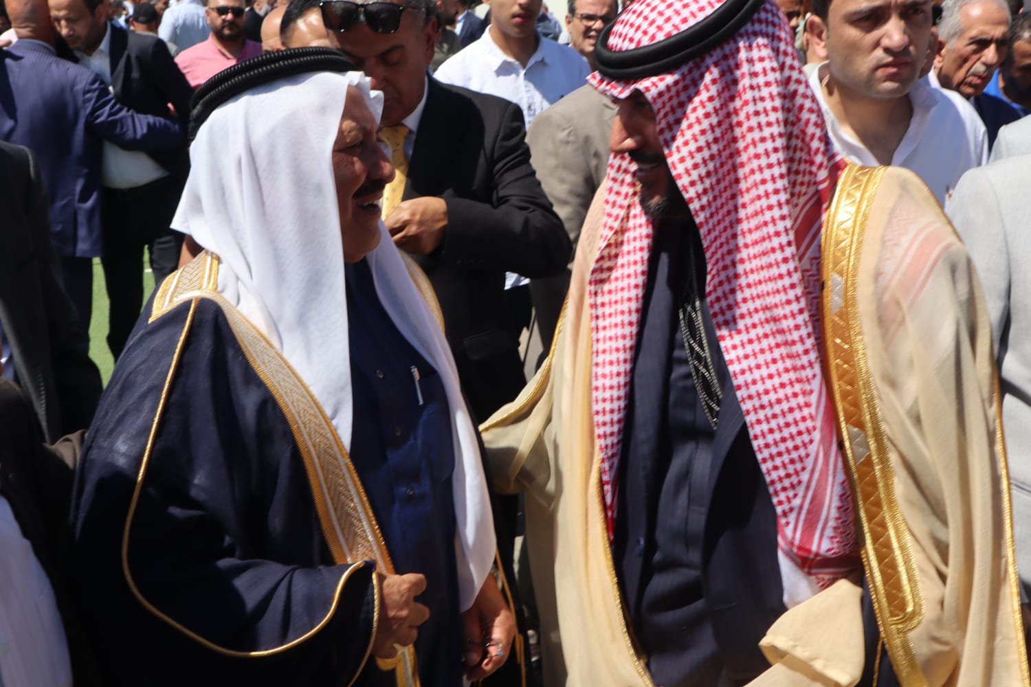 الباشا سلمان علي الغنيمات (أبو خلدون) يقيم مأدبة غداء احتفاء بزفاف نجله الدكتور معتز (صور)