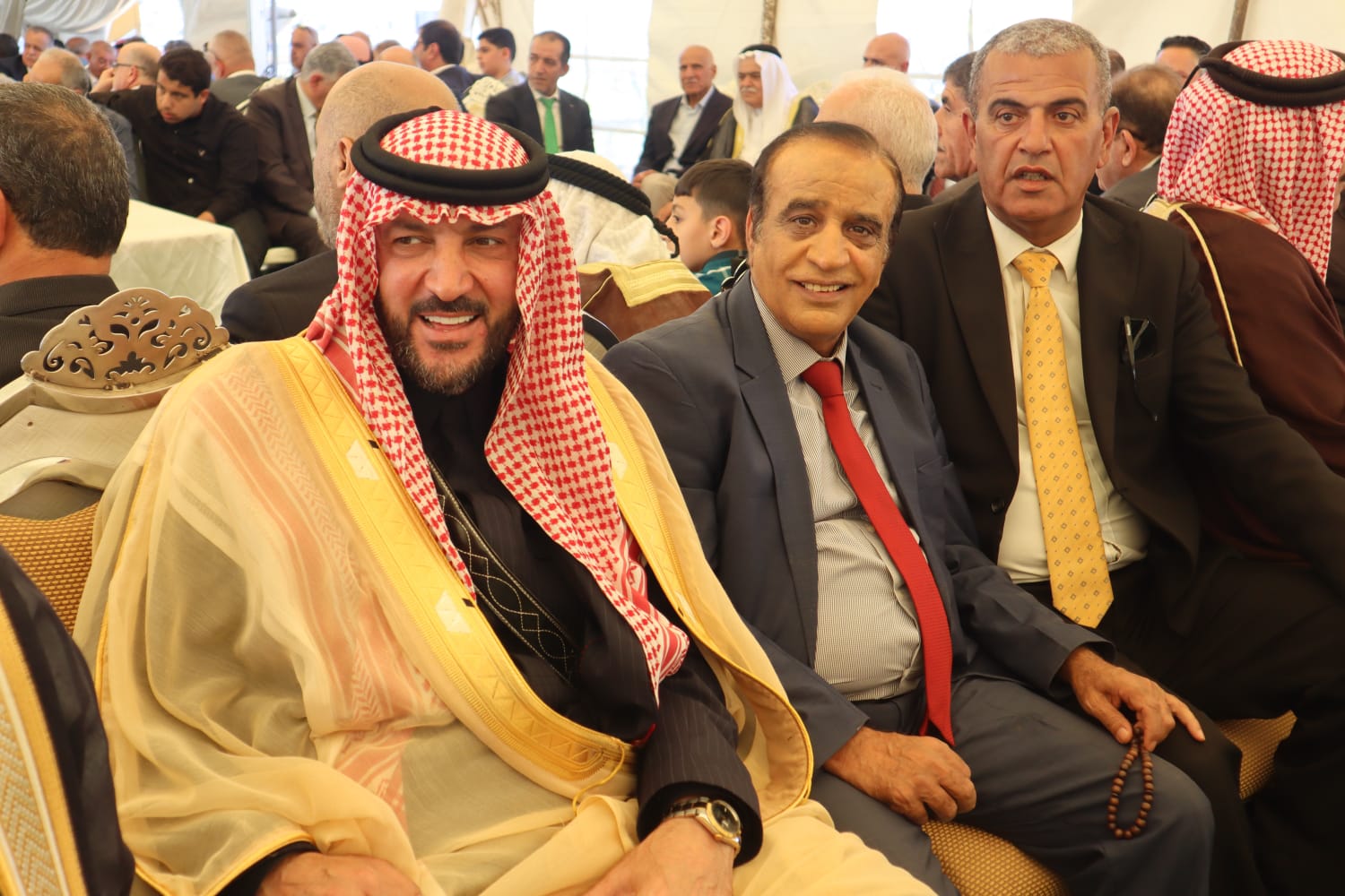 الباشا سلمان علي الغنيمات (أبو خلدون) يقيم مأدبة غداء احتفاء بزفاف نجله الدكتور معتز (صور)