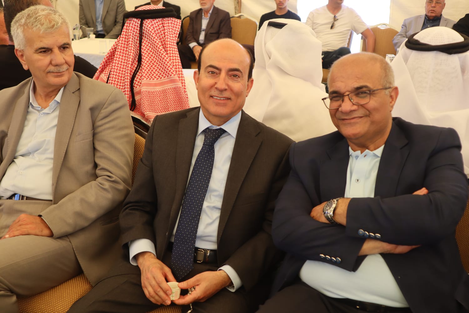 الباشا سلمان علي الغنيمات (أبو خلدون) يقيم مأدبة غداء احتفاء بزفاف نجله الدكتور معتز (صور)