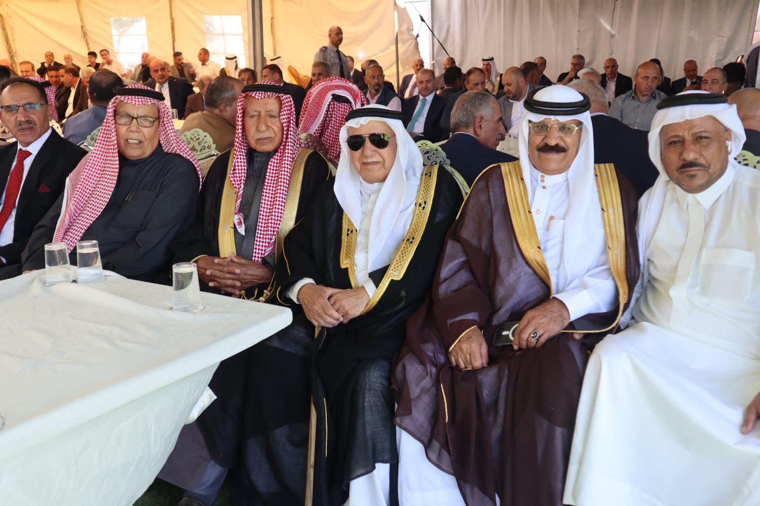 الباشا سلمان علي الغنيمات (أبو خلدون) يقيم مأدبة غداء احتفاء بزفاف نجله الدكتور معتز (صور)
