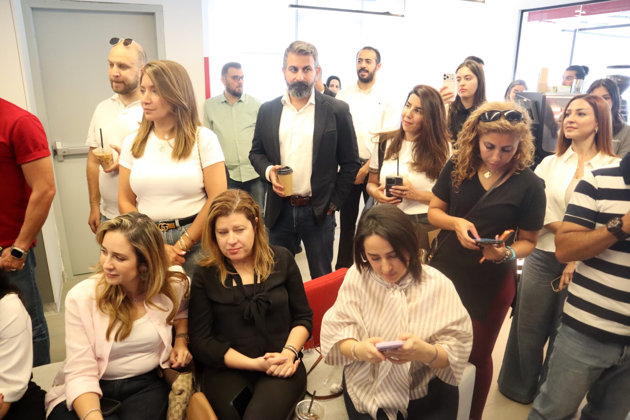 تطبيق التواصل الاجتماعي الجديد بوينت زيرو (Point Zero) يعيد رسم المشهد الرقمي الاجتماعي