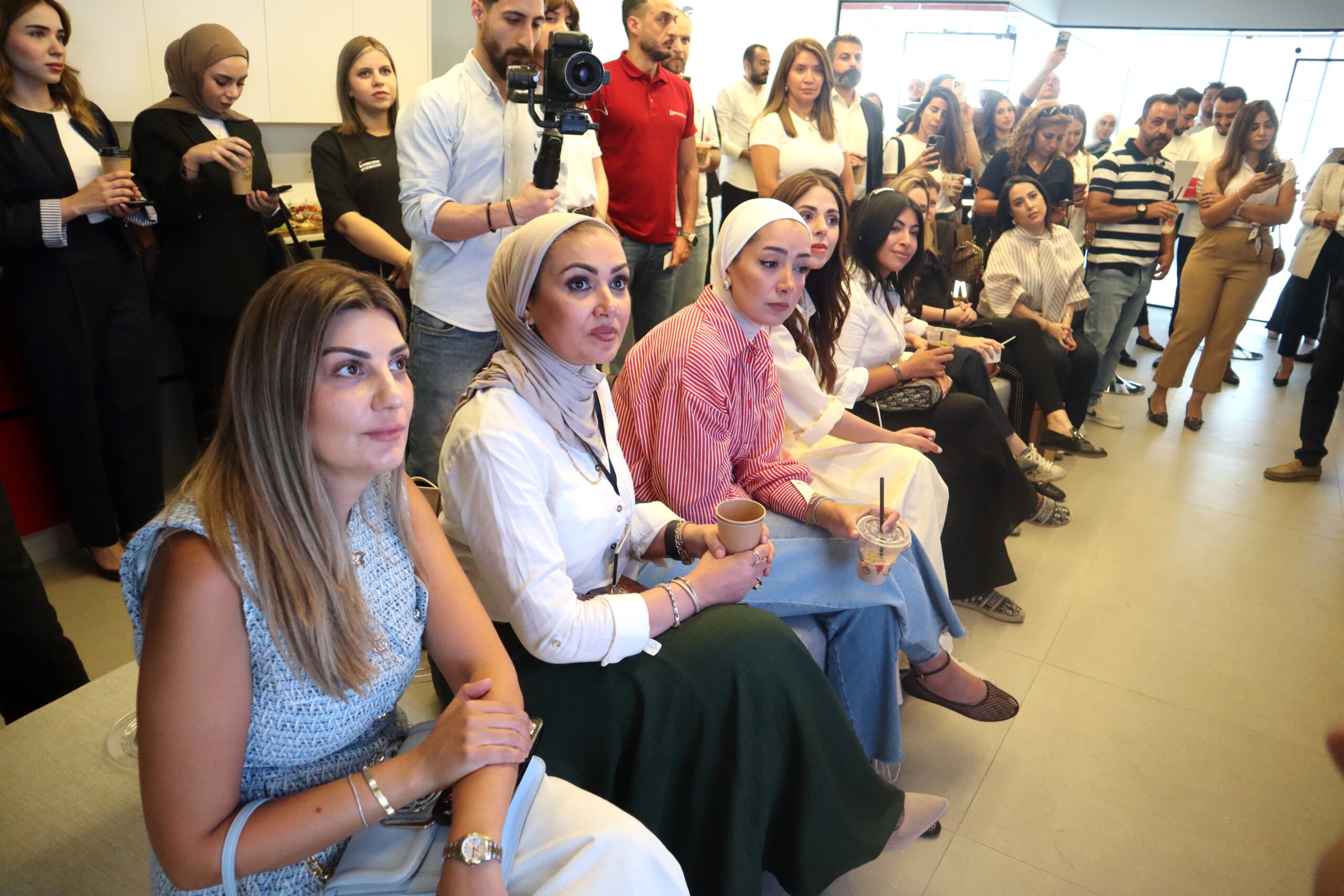 تطبيق التواصل الاجتماعي الجديد بوينت زيرو (Point Zero) يعيد رسم المشهد الرقمي الاجتماعي