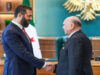 وزير الخارجية العراقي بحث تعزيز العلاقات الثنائية في أول زيارة له إلى دمشق