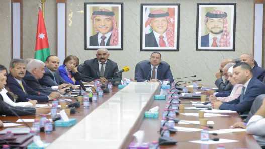 الإدارية النيابية تستمع لمختصين بشأن الإدارة المحلية