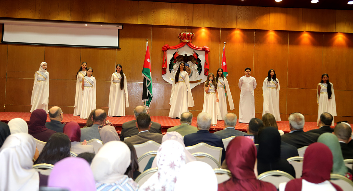 صورة حول : وزير التربية: اللغة العربية ركيزة الهوية الوطنية وبناء وعي الأجيال وزير التربية: اللغة العربية ركيزة الهوية الوطنية وبناء وعي الأجيال