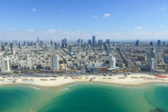 إسرائيل تغلق المدارس بعد هجوم صاروخي إيراني
