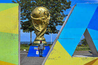 جنوب إفريقيا تتجه إلى المكسيك دون المدرب المساعد بسبب أزمة التأشيرات