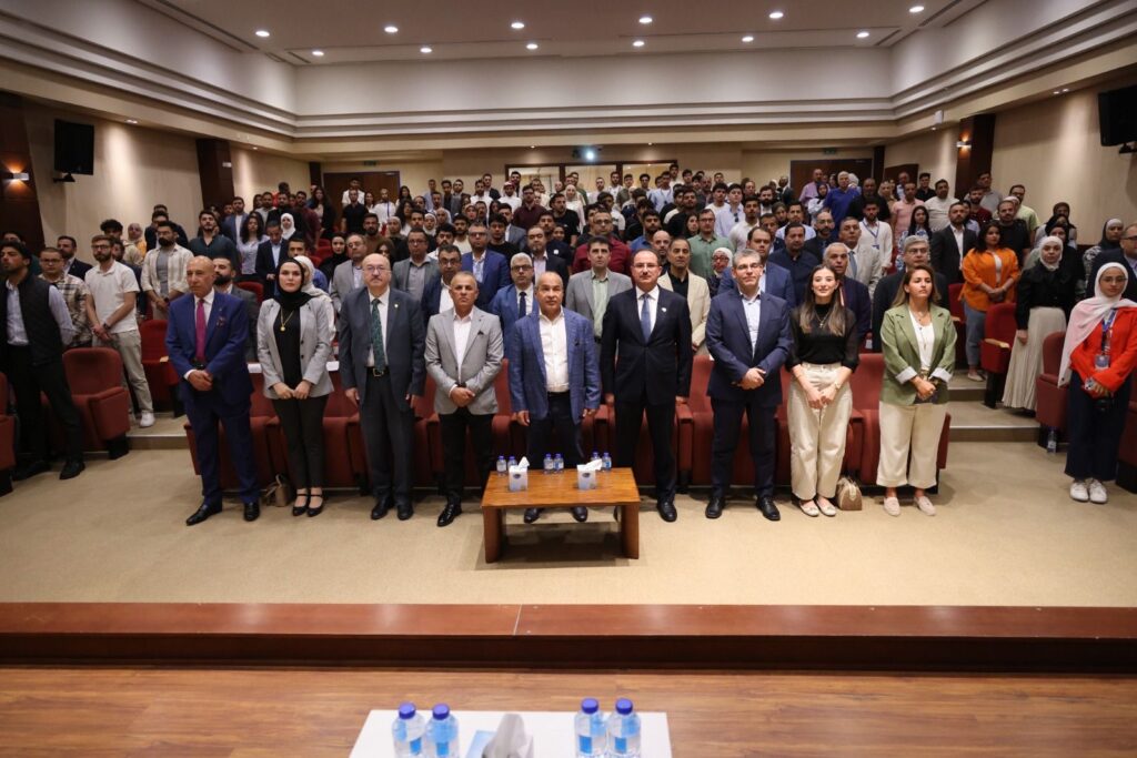 المناصير يزور الجامعة الألمانية الأردنية ويشارك طلبة الجامعات جلسة حوارية حول جائزة زياد المناصير للبحث العلمي والابتكار