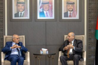 القاضي يلتقي رئيس لجنة الأخوة العربية في المجلس الوطني الفلسطيني