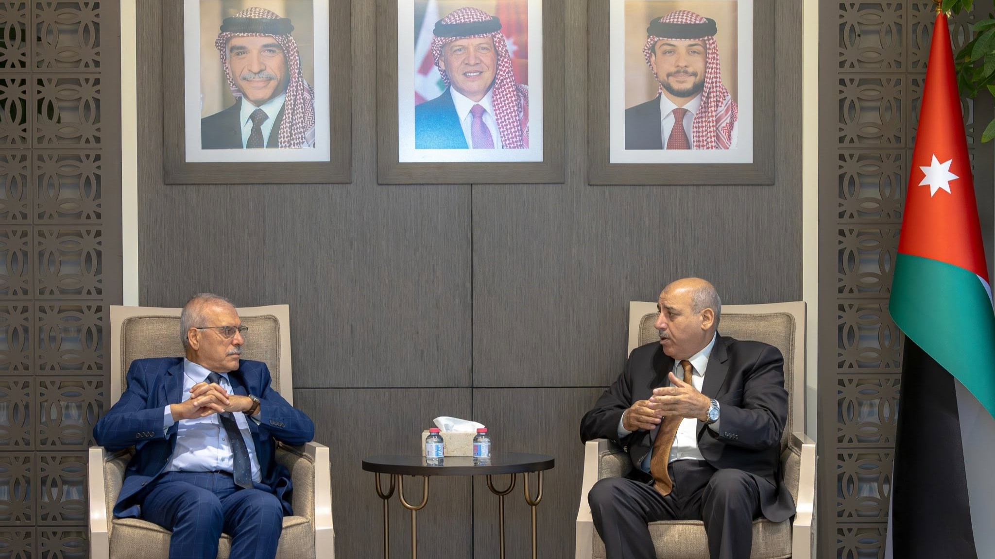 القاضي يلتقي رئيس لجنة الأخوة العربية في المجلس الوطني الفلسطيني