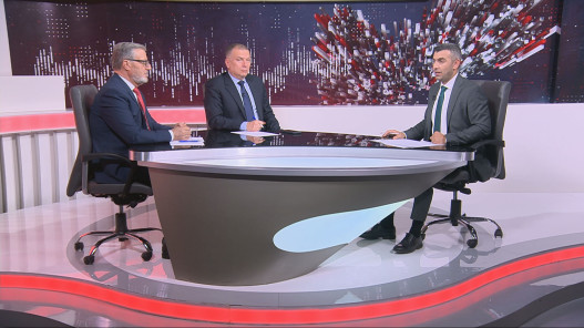 صورة حول : حجازين: قرار رفع الرواتب يحمل رسالة اجتماعية واقتصادية مهمة حجازين: قرار رفع الرواتب يحمل رسالة اجتماعية واقتصادية مهمة