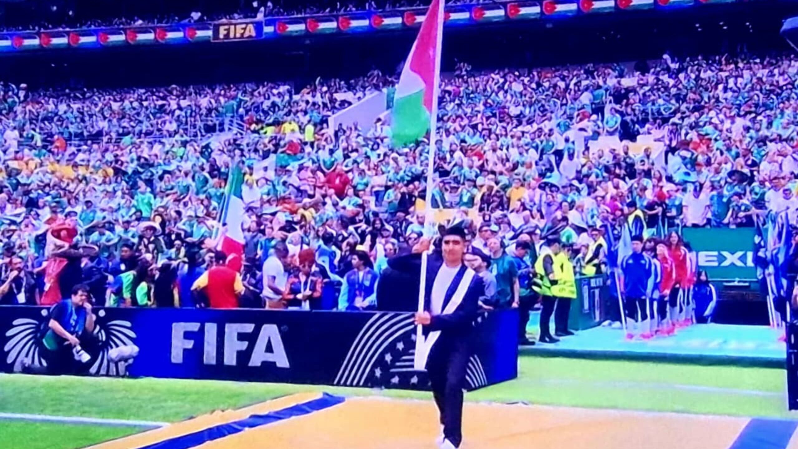 صورة حول : علم الأردن يرفرف في افتتاح بطولة كأس العالم 2026 علم الأردن يرفرف في افتتاح بطولة كأس العالم 2026