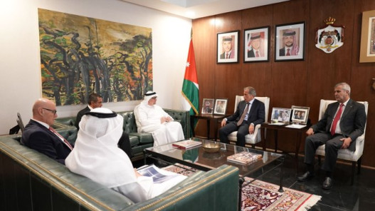 صورة حول : حسان يؤكد متانة الشراكة الأردنية الإماراتية في مشاريع الطاقة المتجدد حسان يؤكد متانة الشراكة الأردنية الإماراتية في مشاريع الطاقة المتجدد