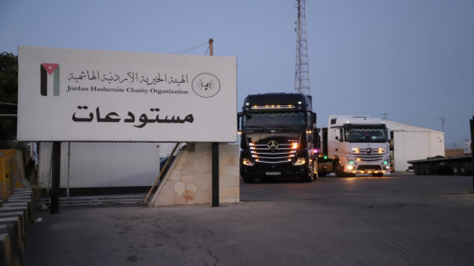 الأردن يسيّر قافلة إغاثية جديدة إلى لبنان تضم 28 شاحنة مساعدات