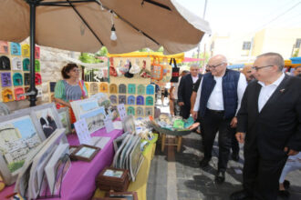 سوق جارا يفتح أبوابه للزوار في موسمه العشرين حتى أيلول المقبل