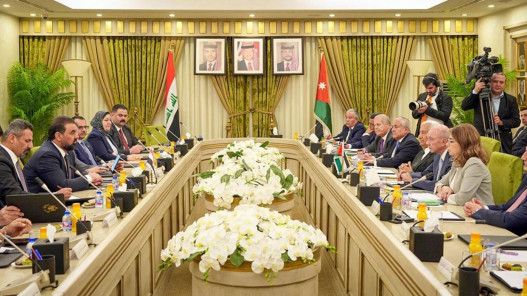 صورة حول : الفايز والحلبوسي يؤكدان أهمية أنبوب النفط العراقي عبر الأردن وتعزيز التعاون الاقتصادي الفايز والحلبوسي يؤكدان أهمية أنبوب النفط العراقي عبر الأردن وتعزيز التعاون الاقتصادي