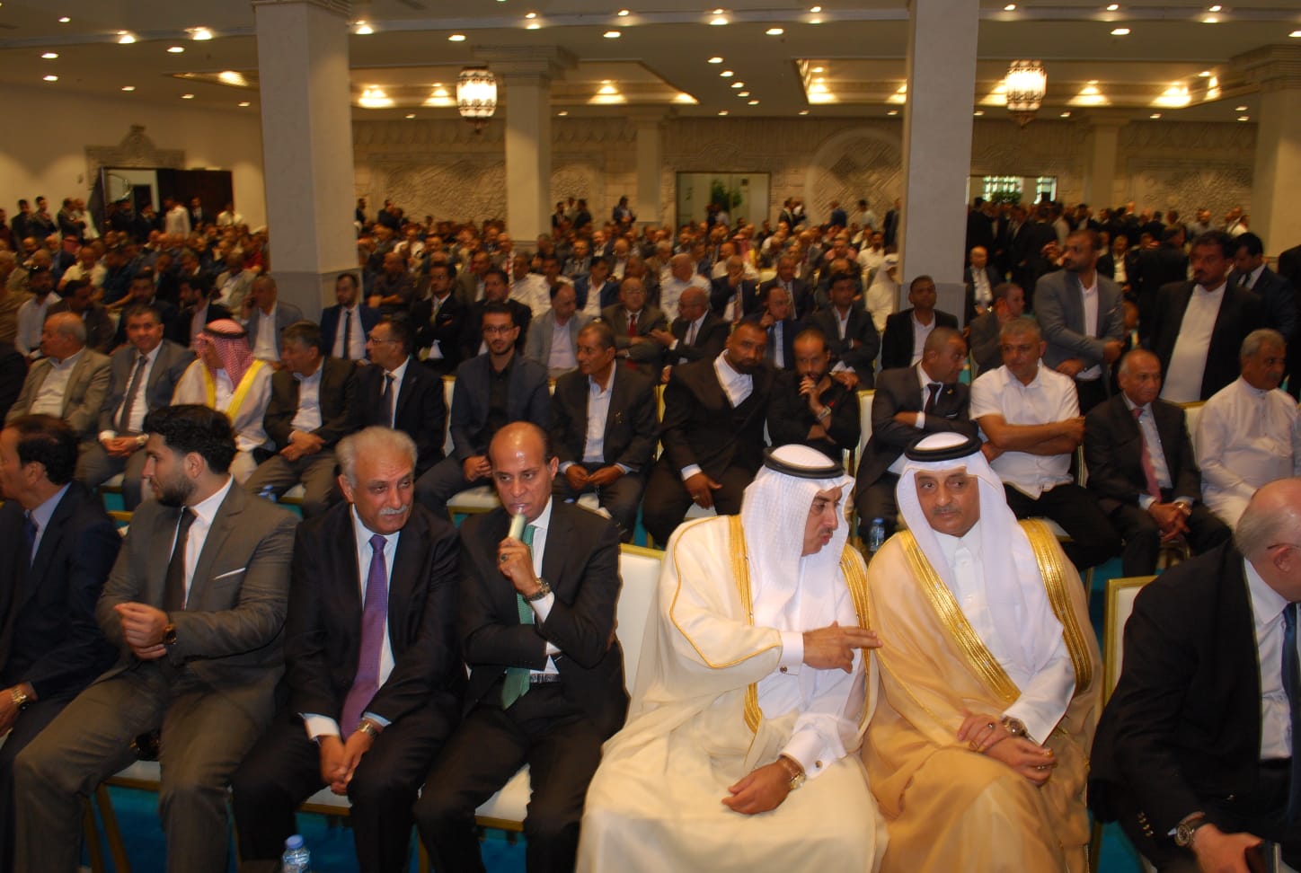 بالصور.. ال البكار وال هاها نسايب الخصاونة طلب والعيسوي لبى