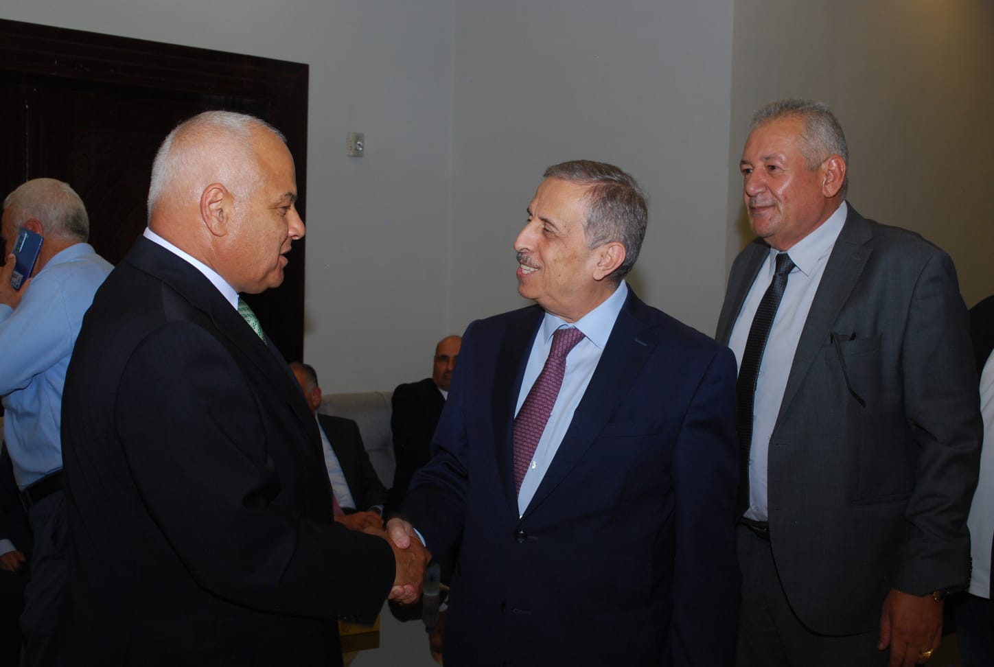 بالصور.. ال البكار وال هاها نسايب الخصاونة طلب والعيسوي لبى