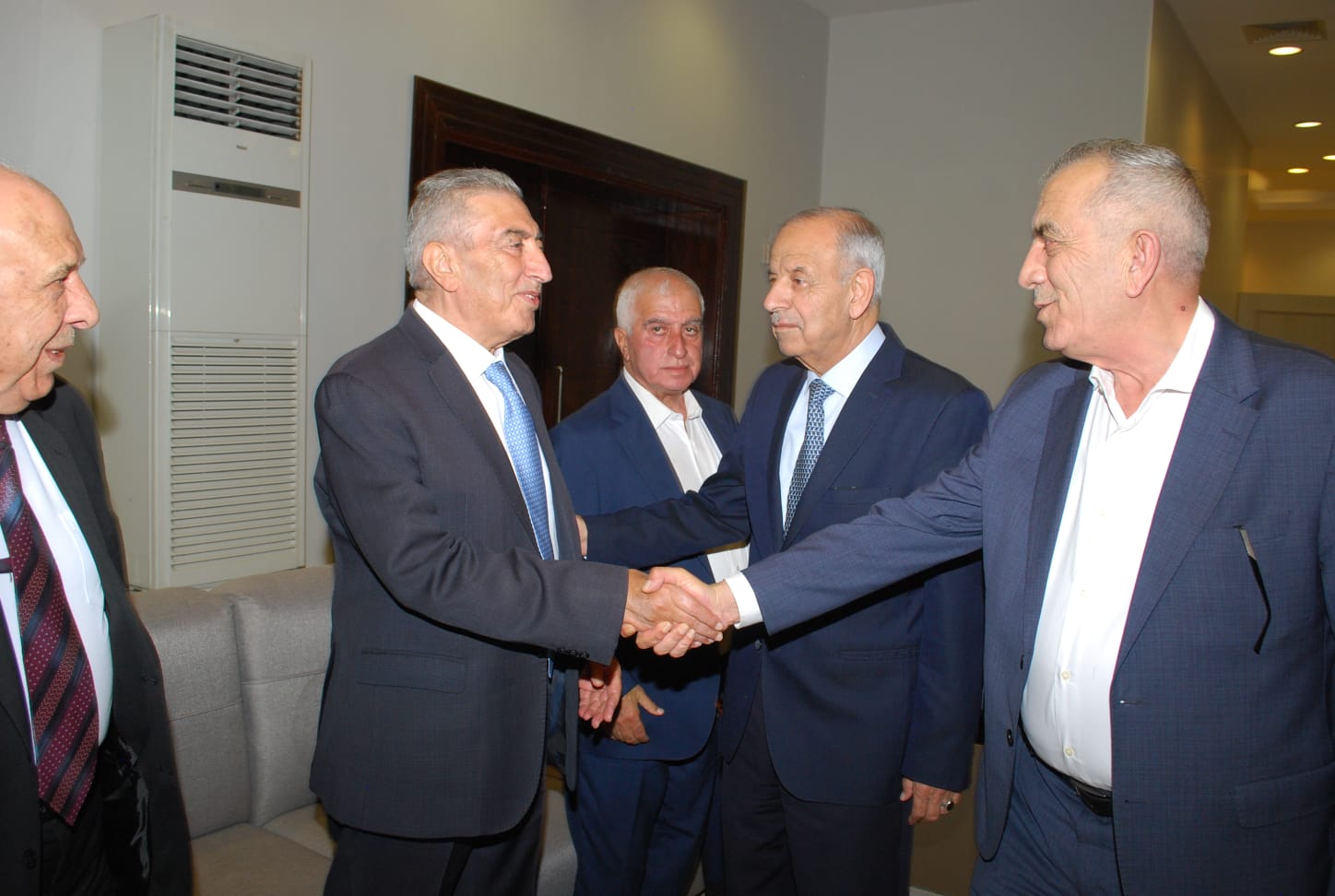 بالصور.. ال البكار وال هاها نسايب الخصاونة طلب والعيسوي لبى
